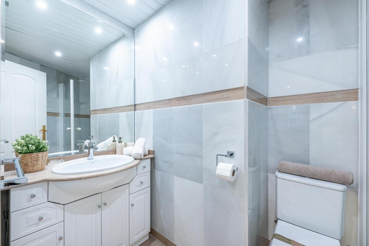 Atico Puerto Marina First Island With Sea Views And Rooftop Pool Benalmadena Luaran gambar
