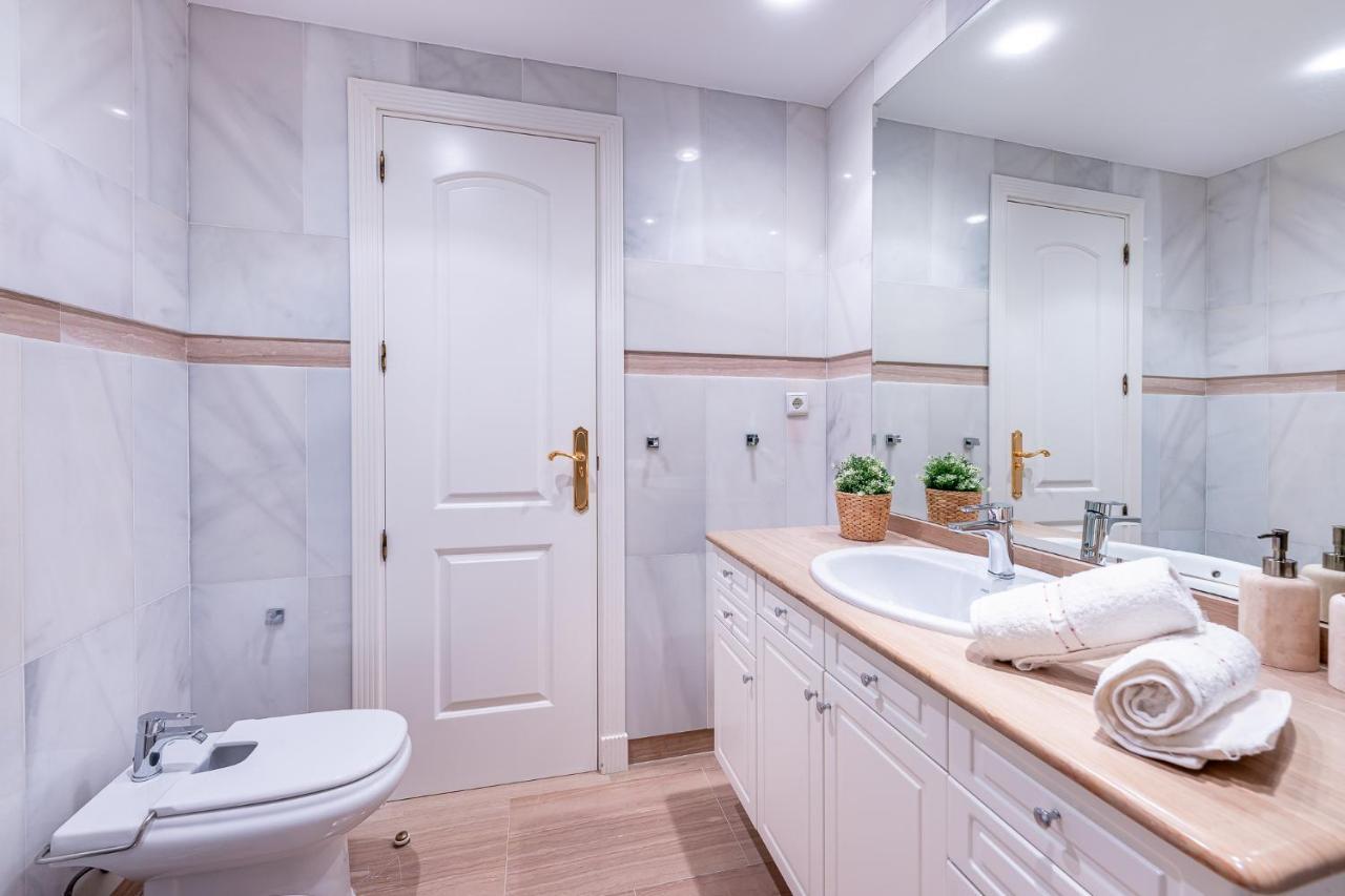 Atico Puerto Marina First Island With Sea Views And Rooftop Pool Benalmadena Luaran gambar